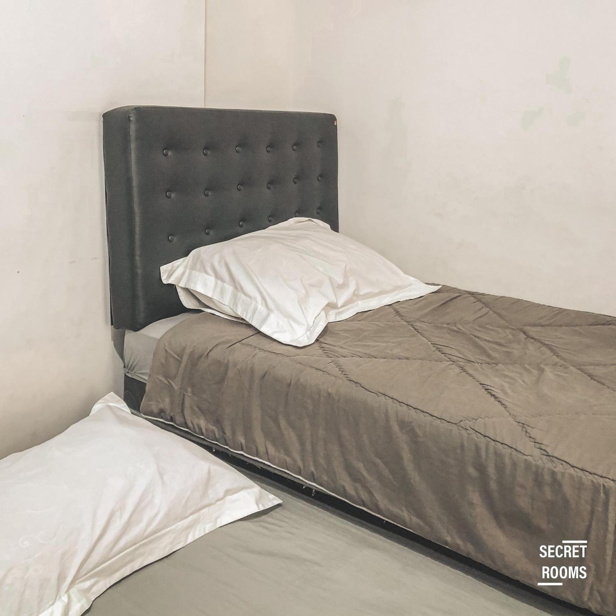 Gateway Pasteur Apartment By Secret Rooms Bandung Room photo